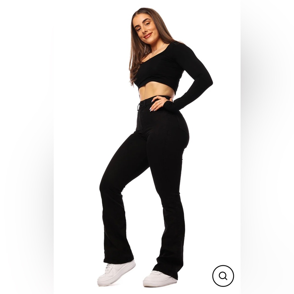 FITJEANS flared black jeans new with tags! Size small